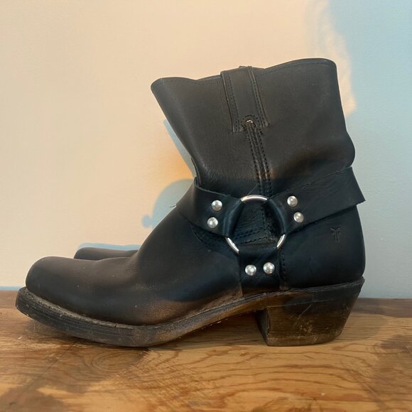 FRYE Harness Leather Belted Western Moto Boot - Black Square Toe 9/8R Women’s - Picture 4 of 9